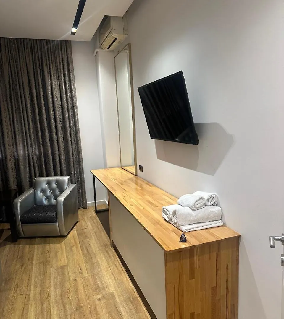 Aurelis Hotel Bërxull