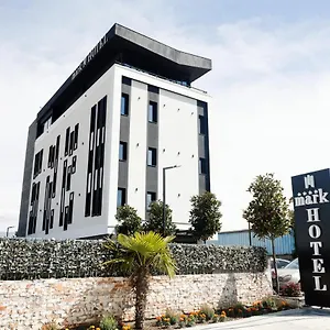 4* فندق Tirana